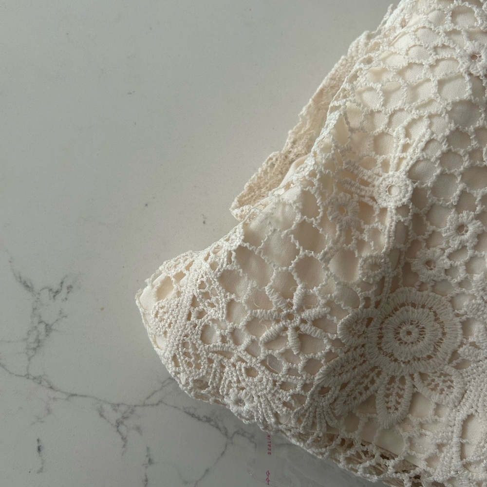 Cream boho eyelet lace overlay Romper size small - Picture 9 of 11